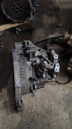 Caja de cambios mecánica 4x2 Chevrolet orlando diésel año 2015 2.0