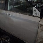 Puerta delantera derecha Chevrolet captiva año 2023 sin accesorios puerta desnuda